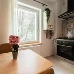 Nature - Minutes Away From The Old Town And Afi Mall Daire