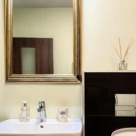 Nature - Minutes Away From The Old Town And Afi Mall Apartament *