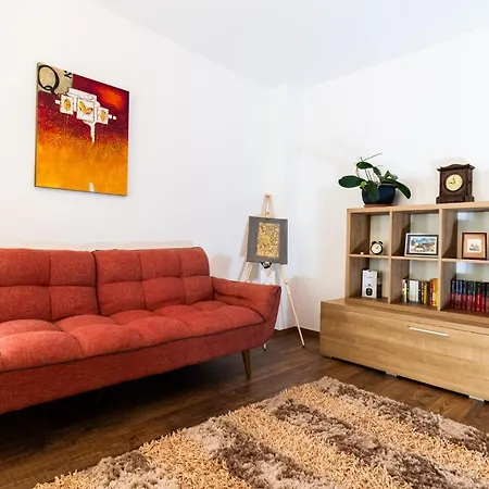 Apartment Nature - Minutes Away From The Old Town And Afi Mall Brasov