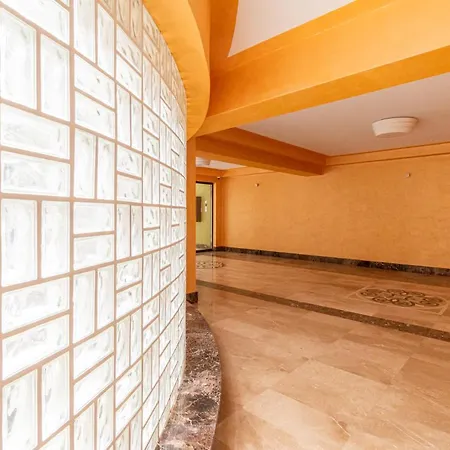 Appartement Nature - Minutes Away From The Old Town And Afi Mall Braşov