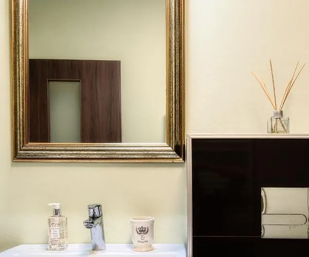 Nature - Minutes Away From The Old Town And Afi Mall Apartment *